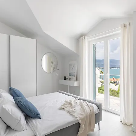 Modern In Slatine With Terrace Apartment